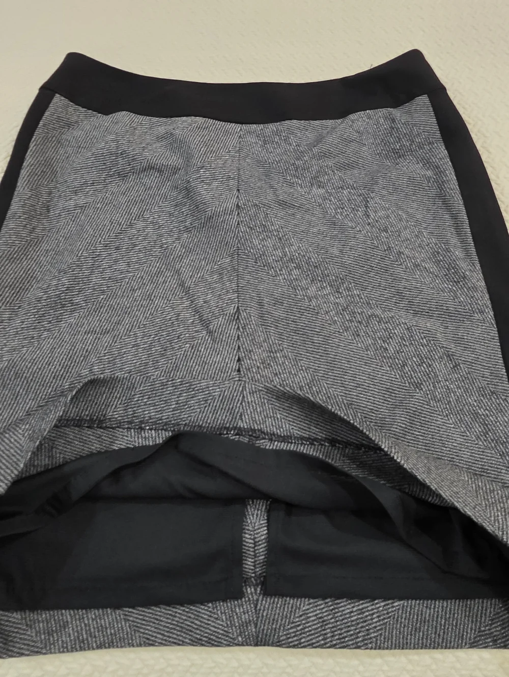 Antonio Melani Colorblock Slimming Pencil Skirt - Gray & Black - Size 8